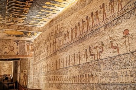 Fluisteringen van de Farao’s: Een Nacht in de Vallei der Koningen en Andere Mystieke Ervaringen in Egypte (2026)